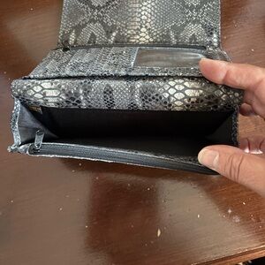 Kenneth Cole Gray Snakeskin Wallet